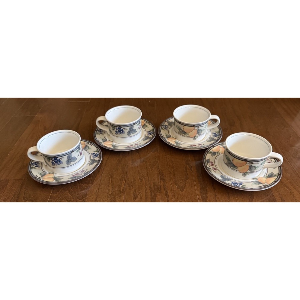 Mikasa‎ Intaglio Garden Harvest Coffee Cup & Saucer CAC29 Set of 4 EXCELLENT!